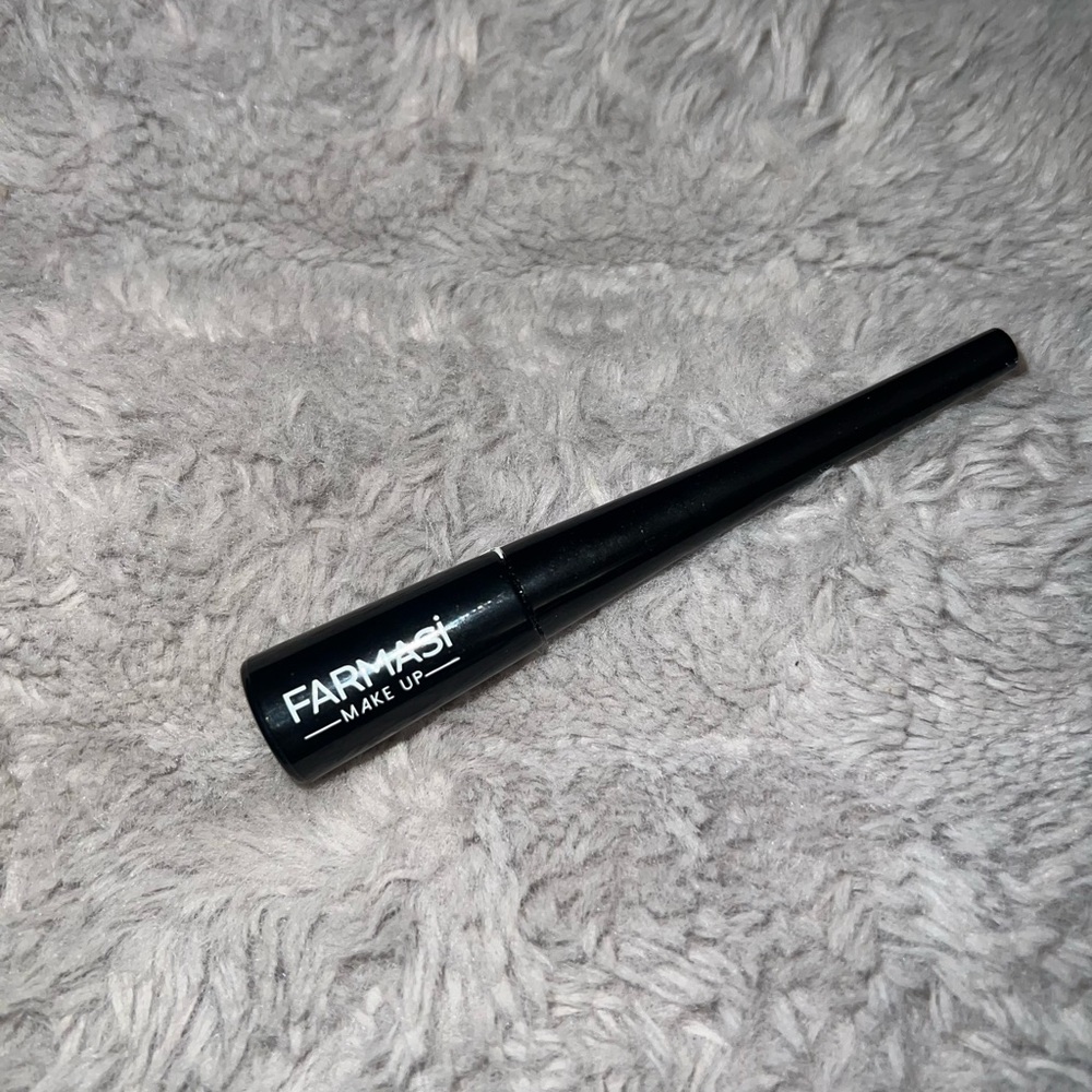 Farmasi Precision Black Eyeliner